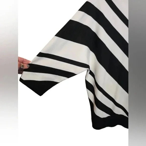 Maraschino V-neck Black and white Diagonal Striped Sweater. NWOT - Picture 2 of 6
